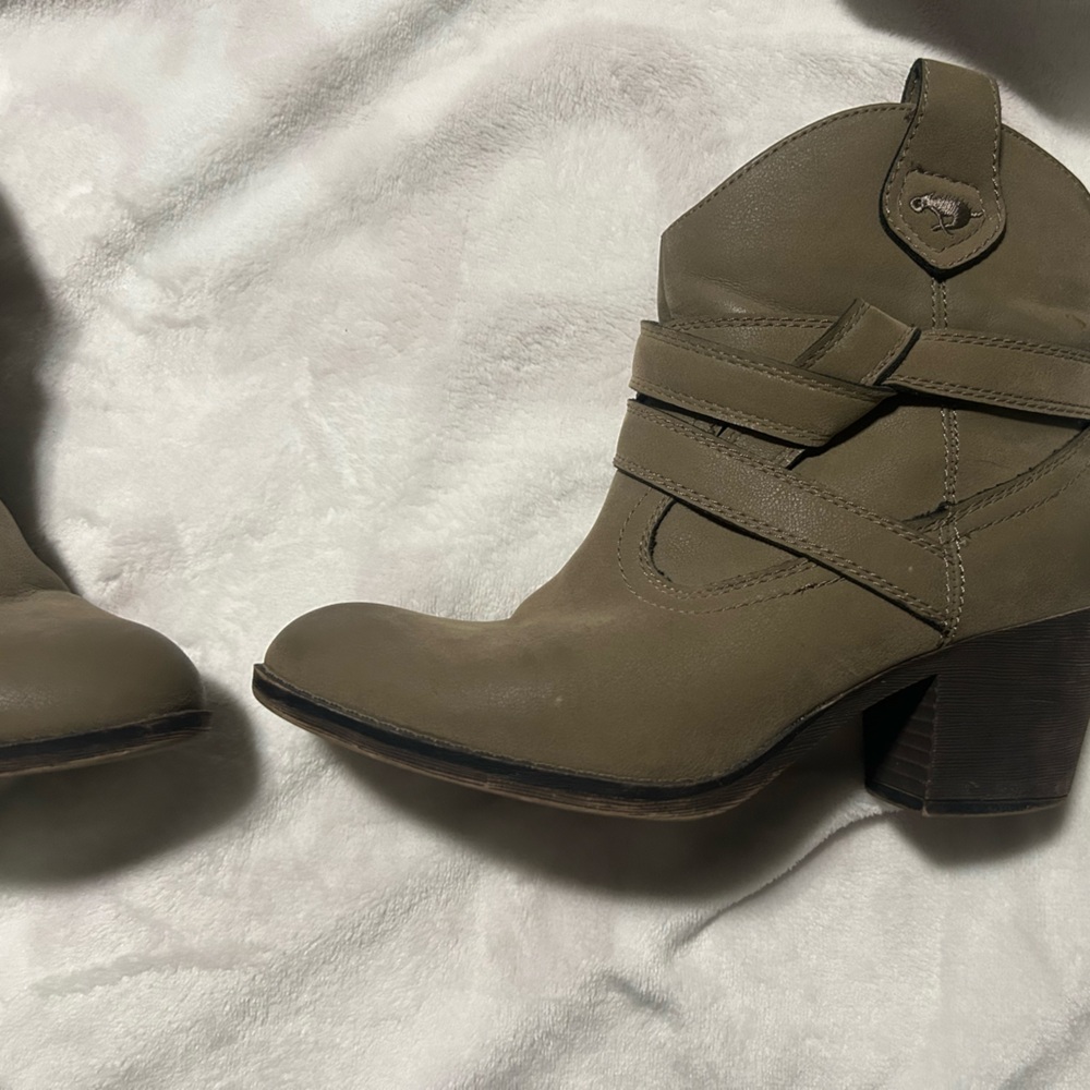 Rocket Dog Beige Casual Shoes